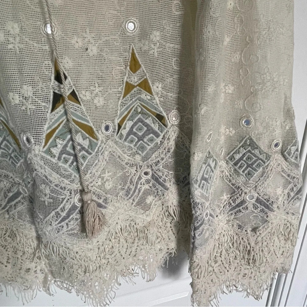 Elie Tahari Imelda Long-Sleeve Embroidered Blouse Natural - 18481 - Picture 5 of 10